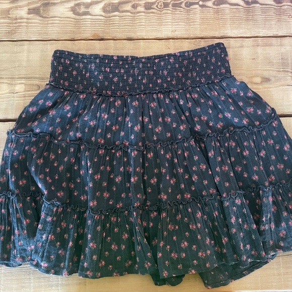 American Eagle Floral Skirt - Picture 1 of 3